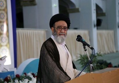 امام‌جمعه تبریز: پلیس بصیرت نداشته باشد به دشمن کمک می‌کند