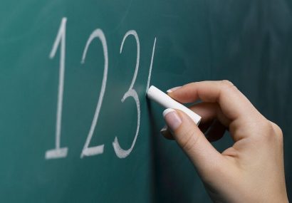 حذف زبان انگلیسی از مدارس مناسب جایگاه علمی کشور نیست