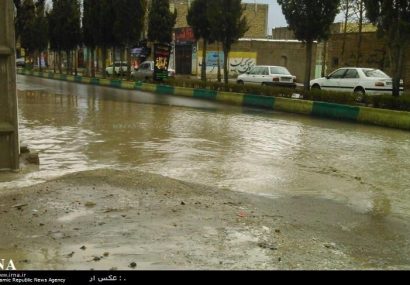 وزش تندبادهای لحظه‌ای و رگبار باران آذربایجان‌شرقی را فرا می‌گیرد