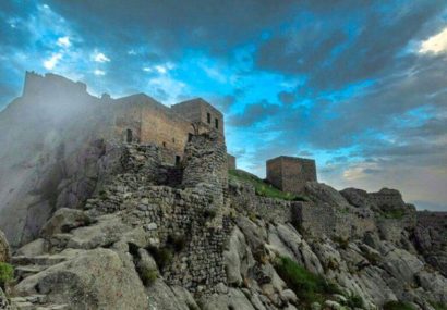 سرمایه‌گذاری ۲ میلیارد تومانی برای ساماندهی قلعه‌ تاریخی بابک