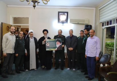 دیدار جمعی از فرماندهان و مسئول حوزه نمایندگی ولی فقیه در سپاه عاشورا با امام جمعه تبریز