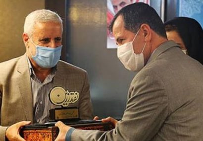 استاد تبریزی برنده جایزه «نقد زرین» شد
