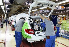 وزیر کشور: تولیدکنندگان خودرو دامنه بازارهای هدف خود را توسعه دهند