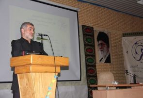 همه مسئولین تلاش می‌کنند تا گره های اقتصادی را باز کنند