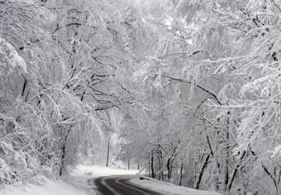 بارش برف راه ارتباطی ۲۰ روستای آذربایجان شرقی را مسدود کرد
