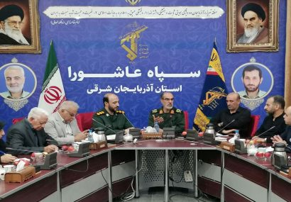 خبرنگاران رزمندگان در عرصه رسانه هستند