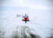 نجات مرد گرفتار شده در برف و کولاک