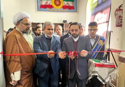 افتتاح نمایشگاه مدرسه انقلاب در تبریز