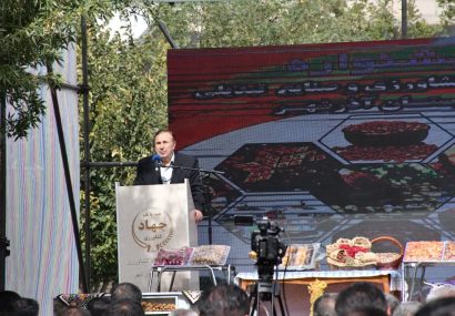 پیگیری احداث یک مجموعه شهرک صنعتی خشکبار در آذرشهر