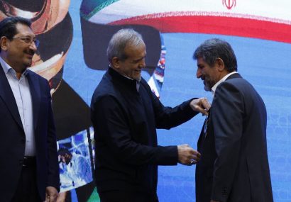 تراکتورسازی مدال افتخار حوزه صادرات کشور را از رئیس جمهور دریافت کرد
