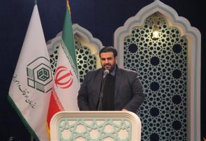 قاری قرآن که برای پیروزی رقیبش، آیت الکرسی می خواند