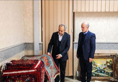 برگزاری نمایشگاه فرش دست بافت و بازاریابی برای تولیدات مددجویان