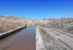 متاسفانه کانال آبرسانی تالاب قوی گول قابلیت انتقال آب را ازدست داده است