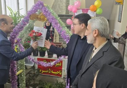 زنگ هفته آموزش همگانی در مدرسه طلعت تبریز نواخته شد