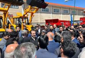 بازدید وزیر کار از نمایشگاه توانمندی مهارتی، کارآفرینی و تعاونگران میانه