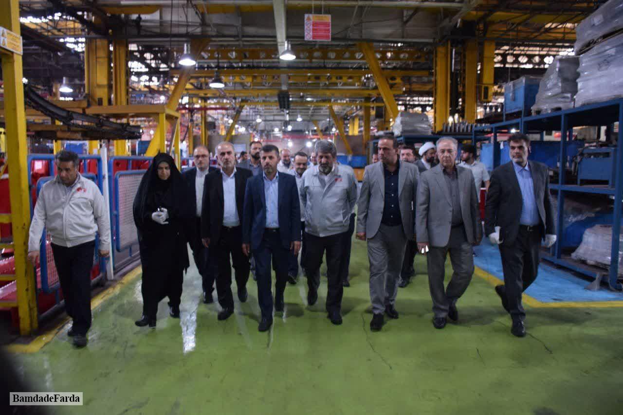 نایب‌رئیس کمیسیون اقتصادی مجلس: تراکتورسازی تبریز ظرفیت کلیدی برای جهش تولید و صادرات دارد
